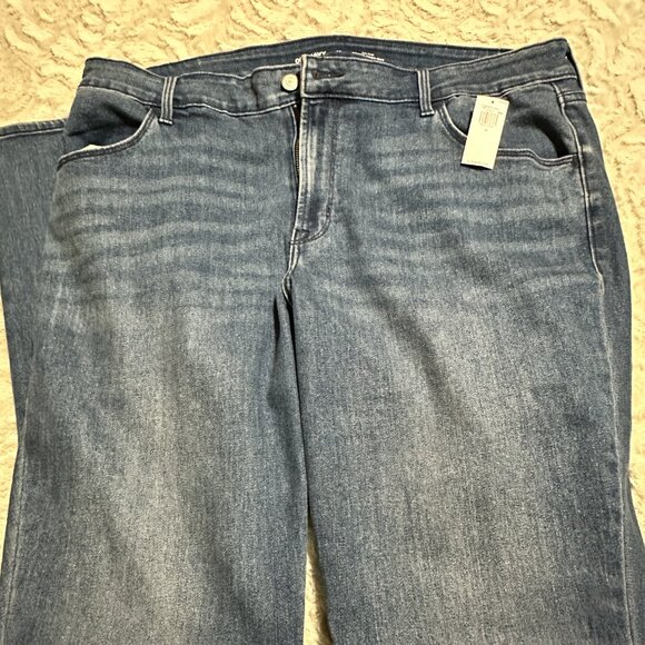 Mid Rise Bootcut Jeans - Picture 7 of 7